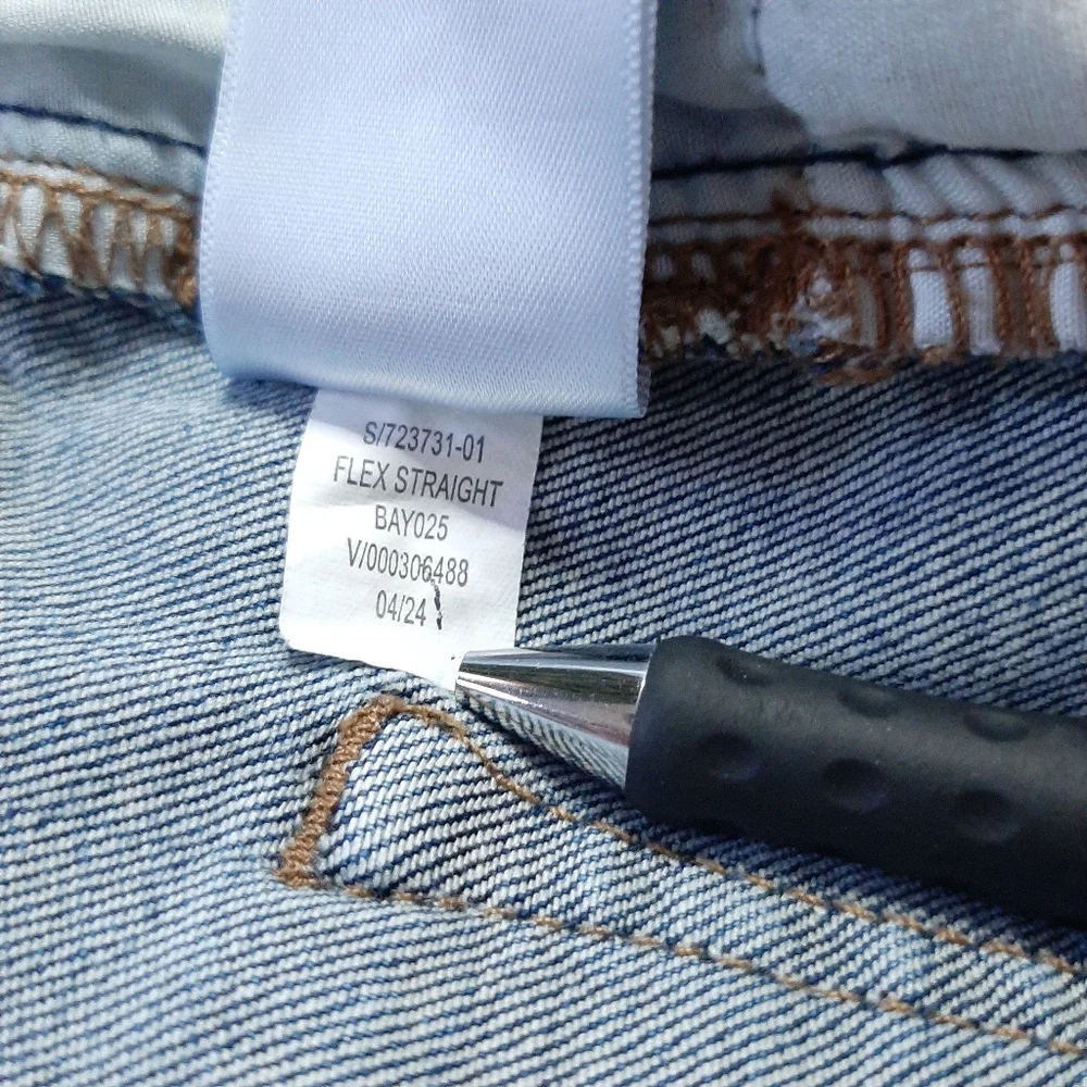 Old Navy Straight Built-In Flex Blue Jeans